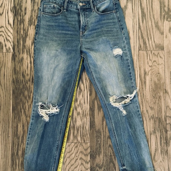Old Navy Distressed Straight crop jeans - Picture 2 of 8